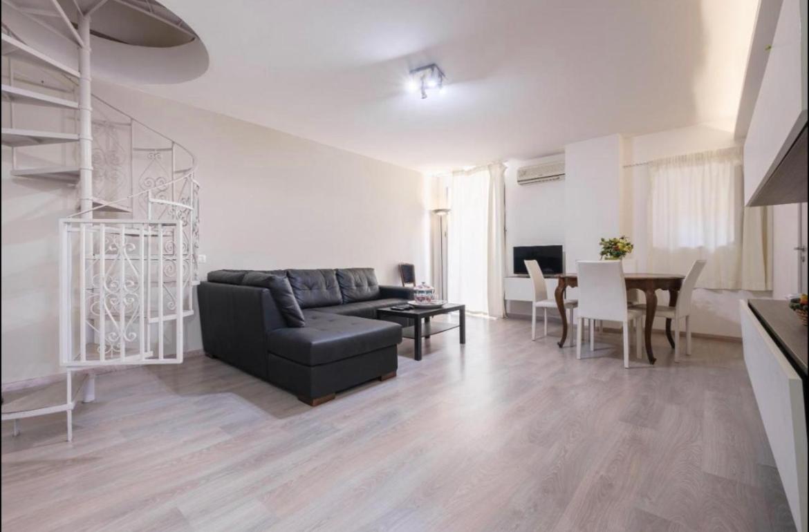 Domus Elisae Apartment Taormina Esterno foto